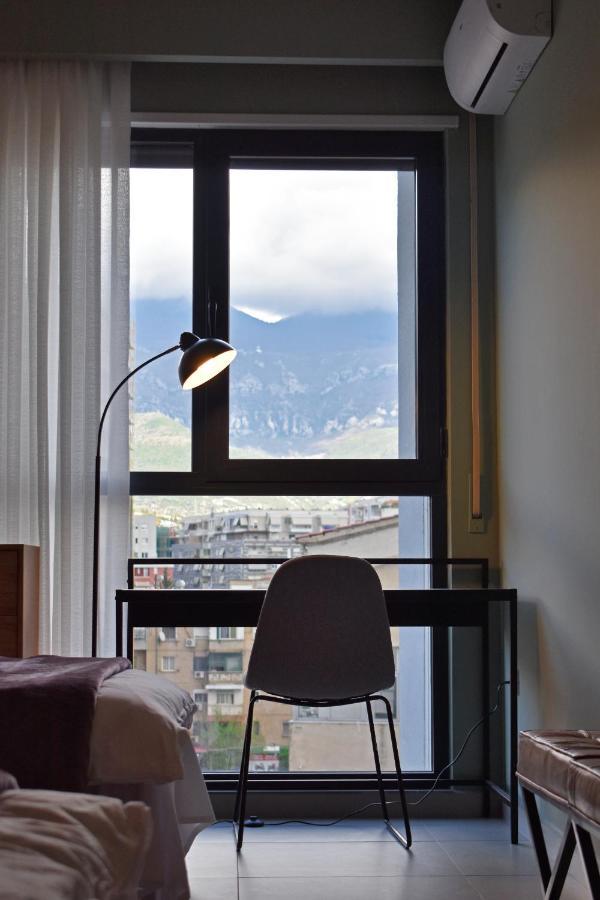 Vibrant Apartment Tirana Esterno foto