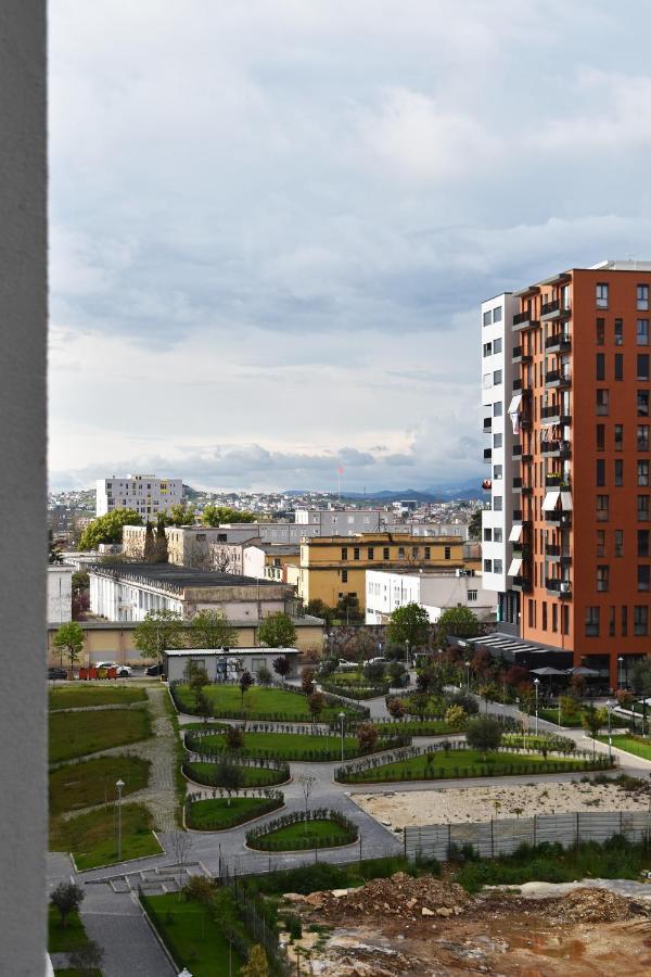 Vibrant Apartment Tirana Esterno foto
